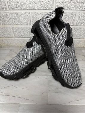 NEW Kurt Geiger Black LETTIE KNIT CRYSTALS